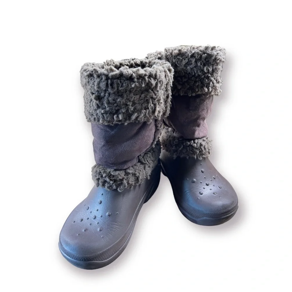 CROCS FOR GIRLS, SHEEPS WOOL CUFF.